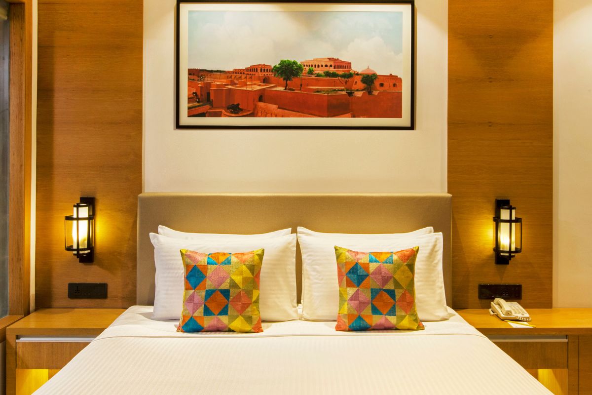 Room 2 Photo 3