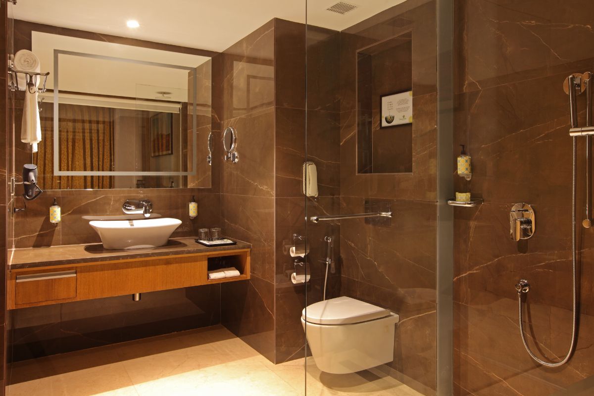 Room 2 Photo 4