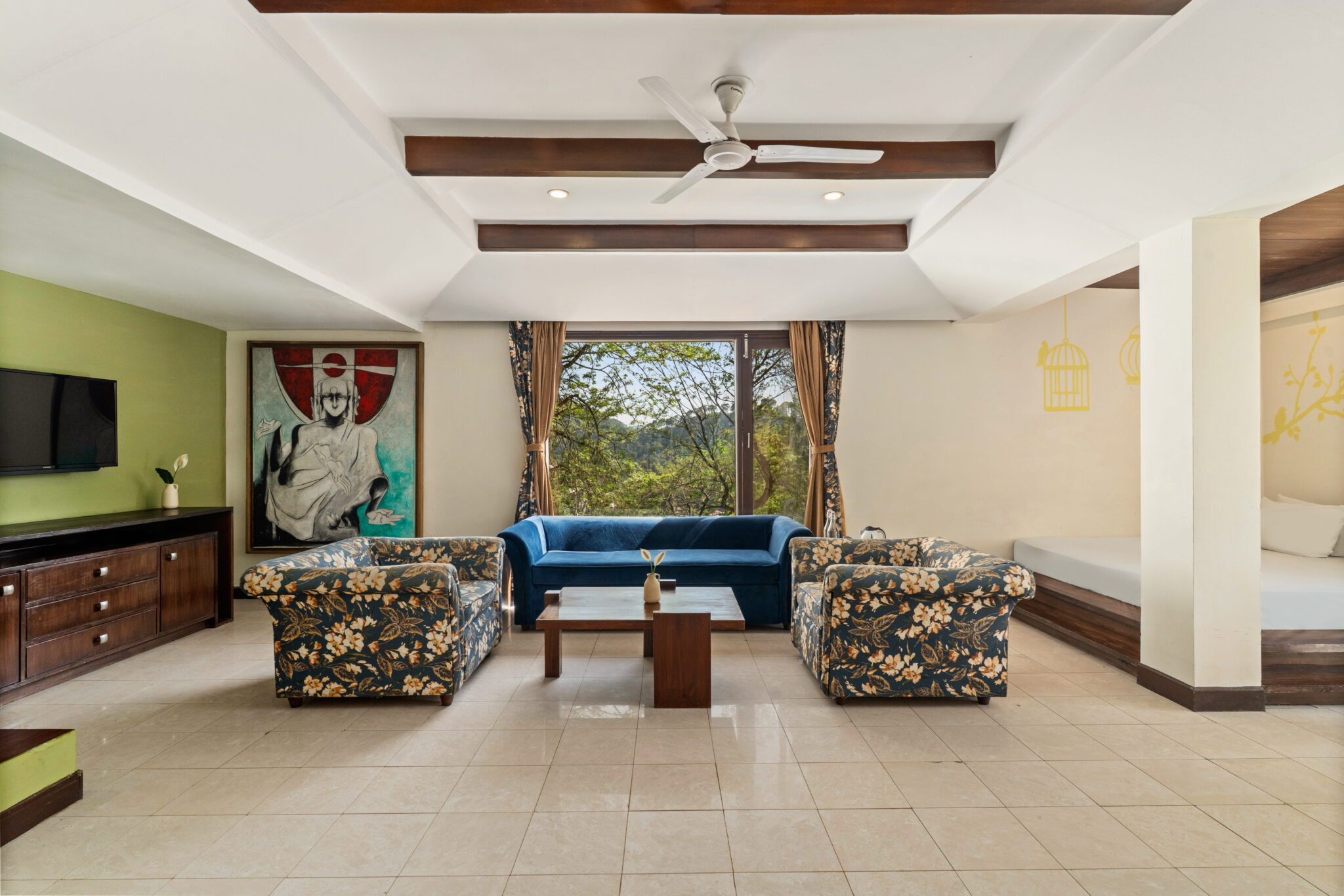 Deluxe Suite - 2
