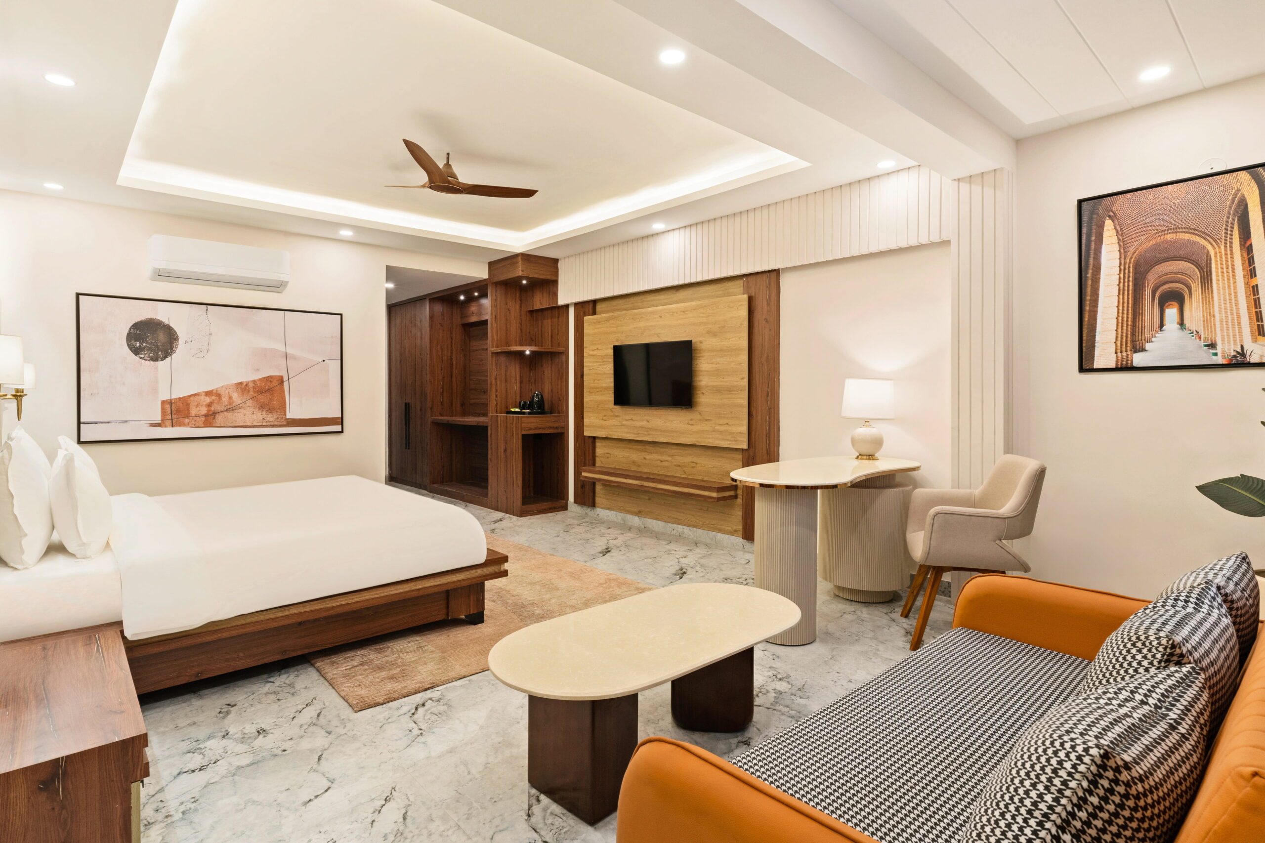 Executive Room - Country Inn, Dehradun - 2