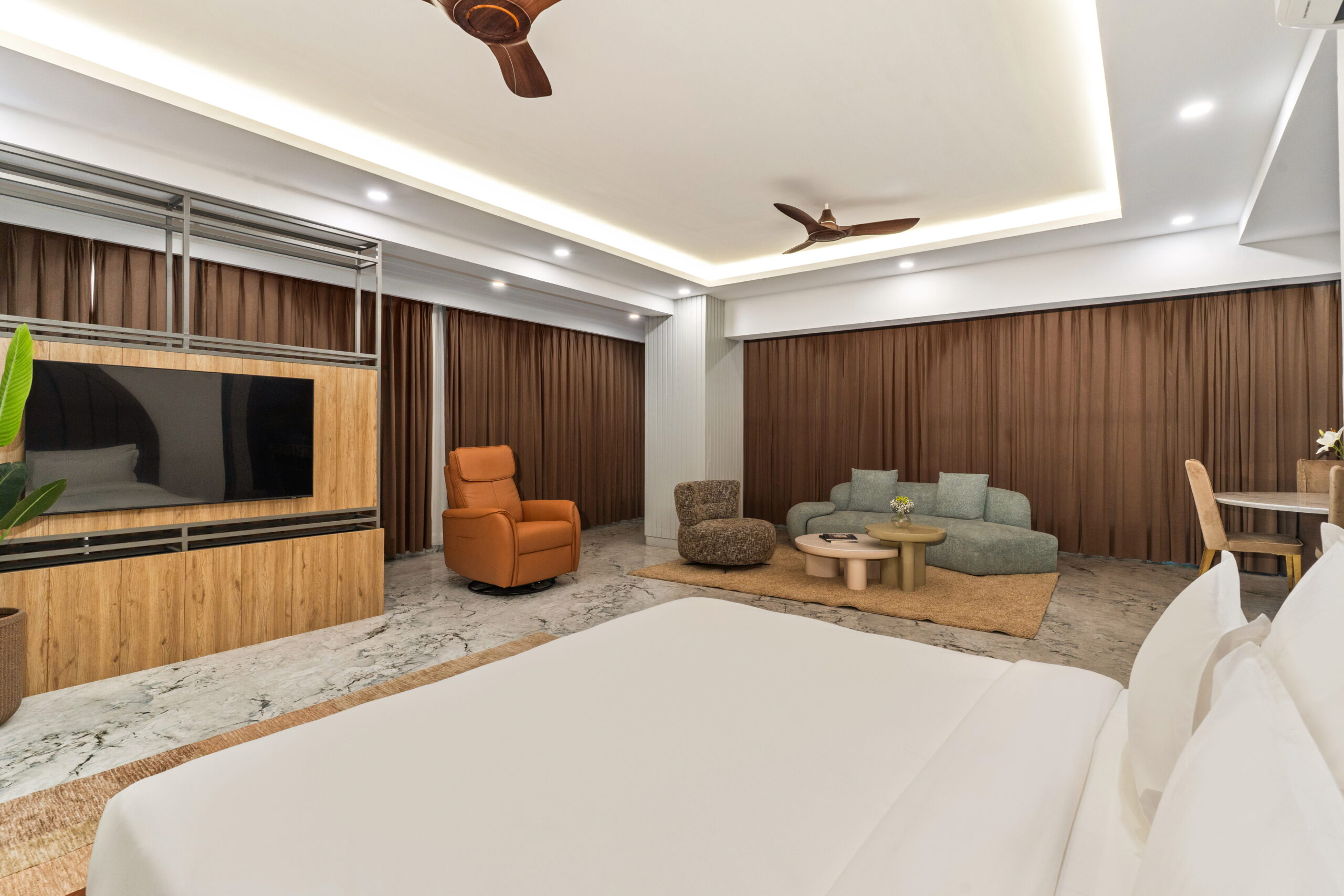 Executive Suite - Country Inn, Dehradun - 3