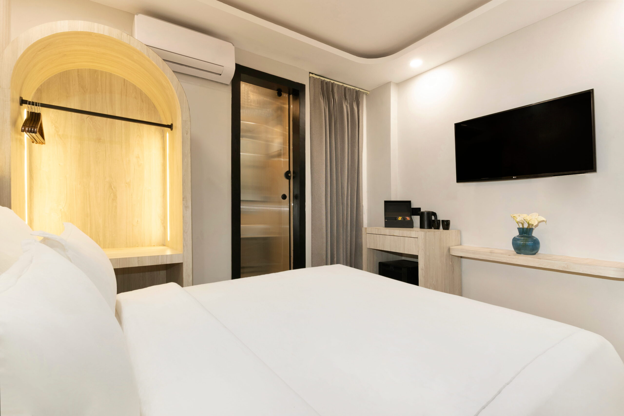 Deluxe Room 1