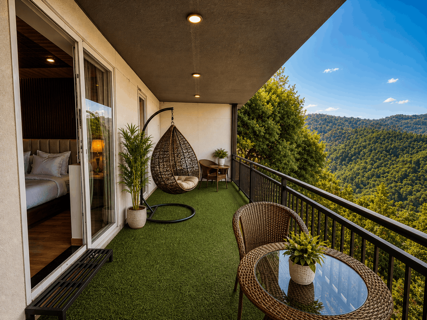 Luxury Room with Balcony (2)