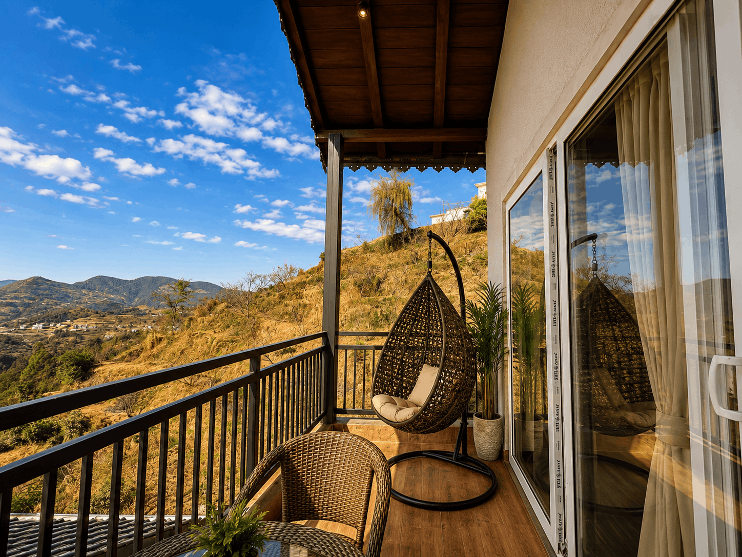 Premium Cottage with balcony (2)