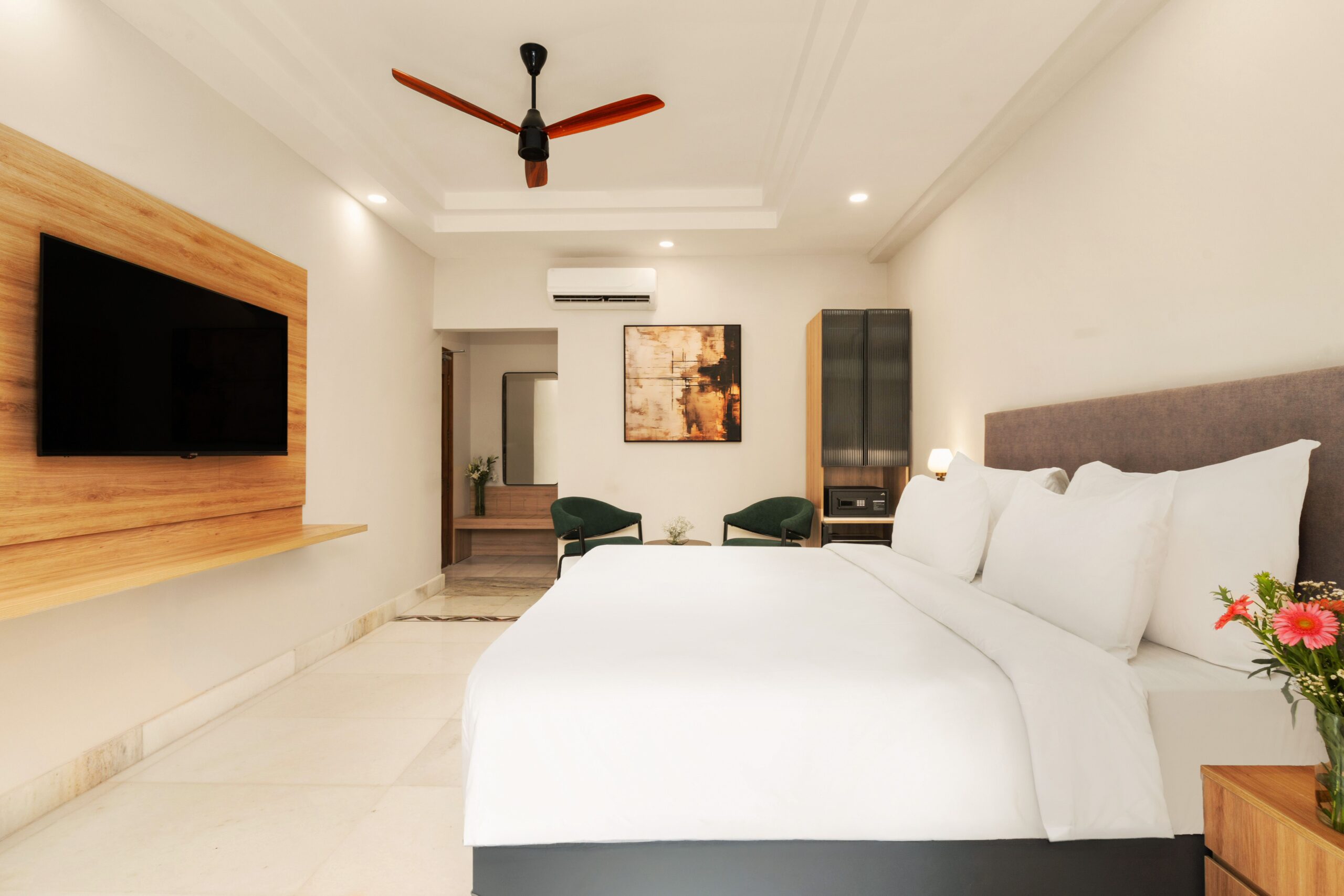 Deluxe Room - 4